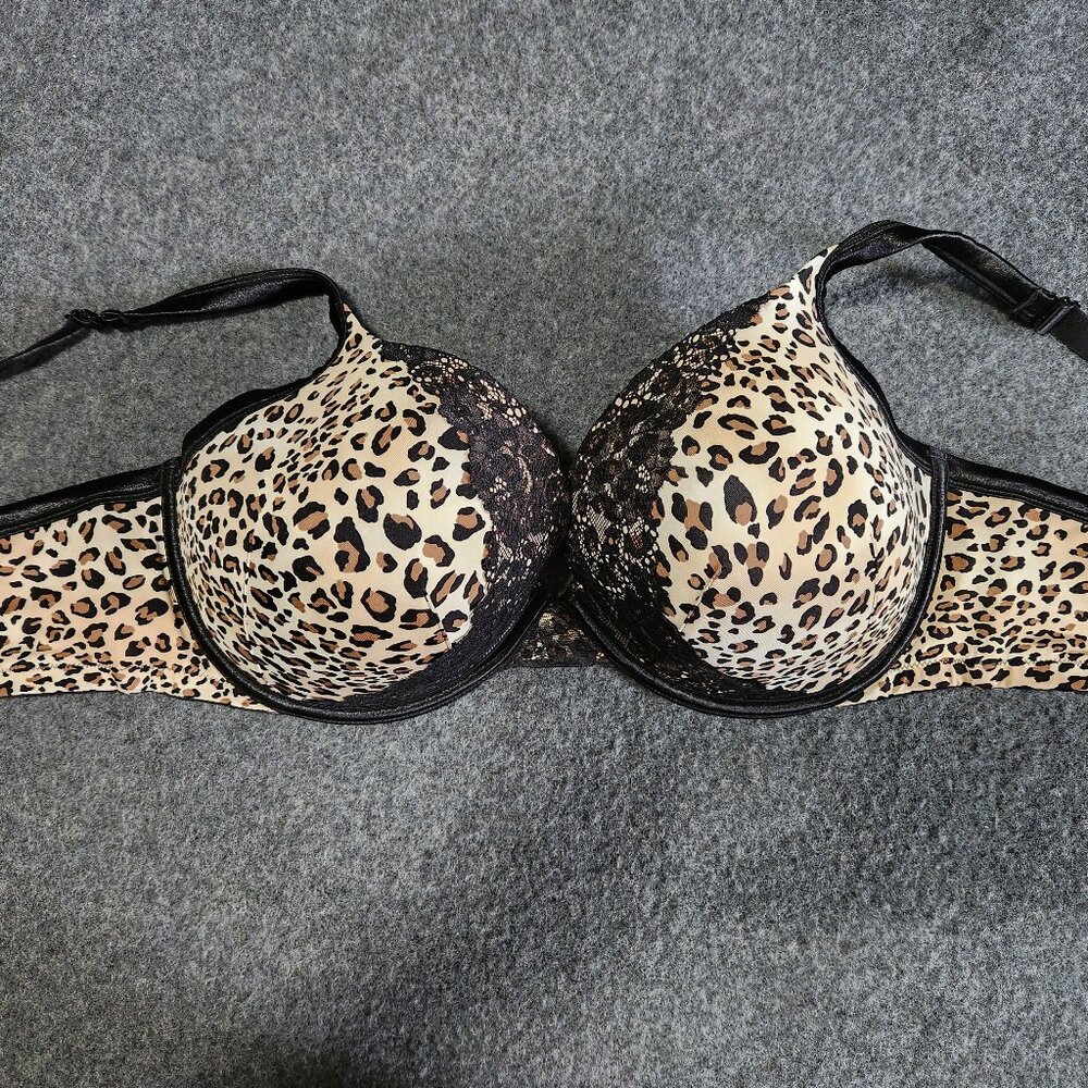 Gorgeous Cacique lacy bra
